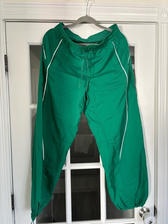 lululemon athletica Pants - lululemon athletica License to train lightweight track pants in Cascade green